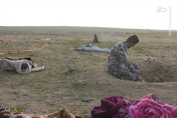 گور دسته‌جمعی ۲۴ عراقی اشک سربازان را درآورد