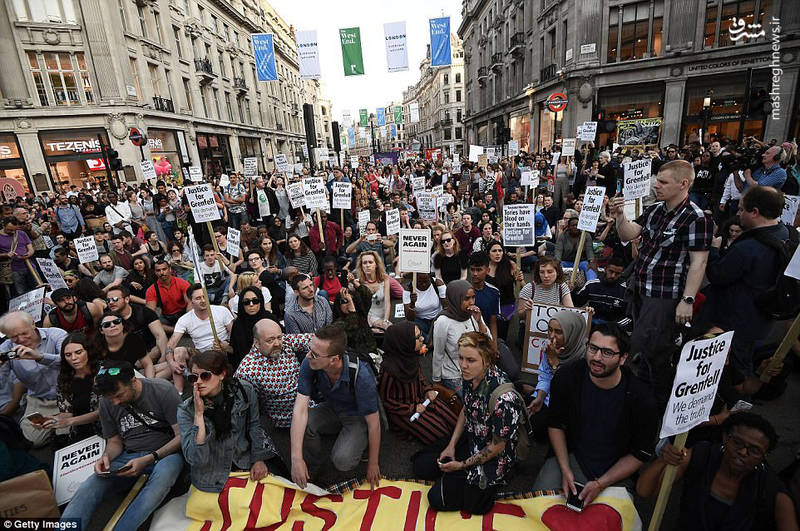  اعتراض لندنی ها به ضعف دولت در مواجهه با آتش سوزی گرنفل