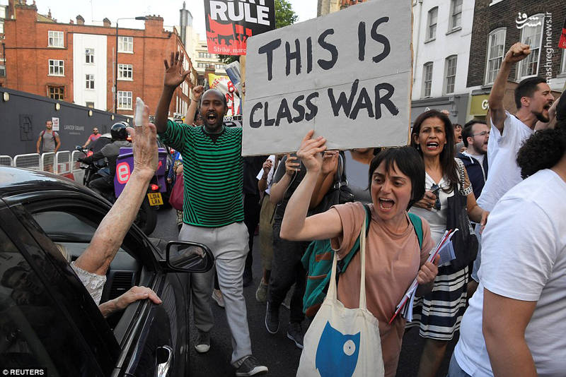  اعتراض لندنی ها به ضعف دولت در مواجهه با آتش سوزی گرنفل