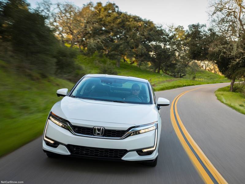 Honda Clarity Fuel Cell (2017)