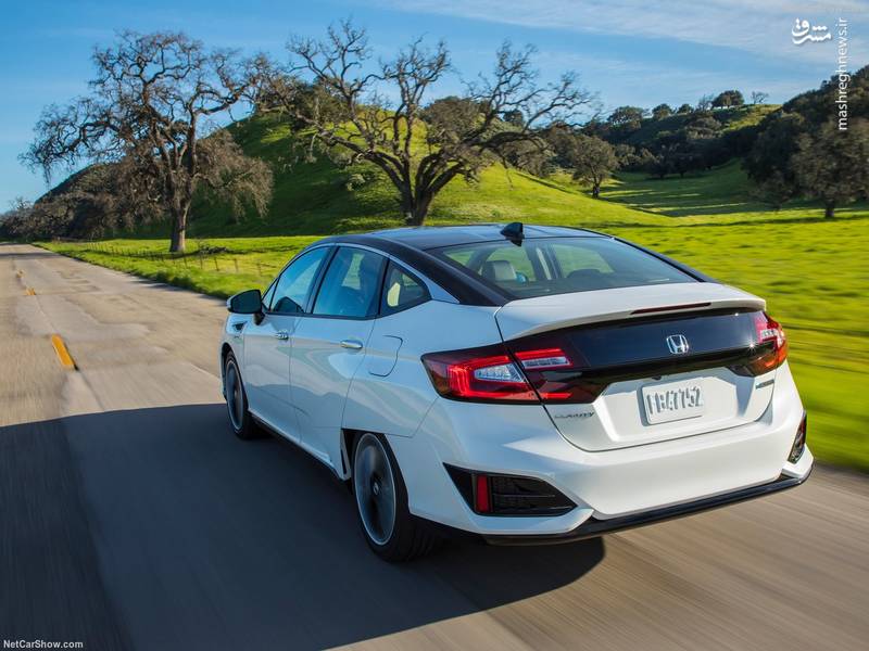 Honda Clarity Fuel Cell (2017)