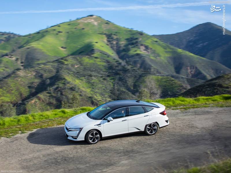 Honda Clarity Fuel Cell (2017)