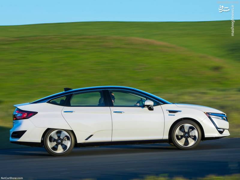 Honda Clarity Fuel Cell (2017)