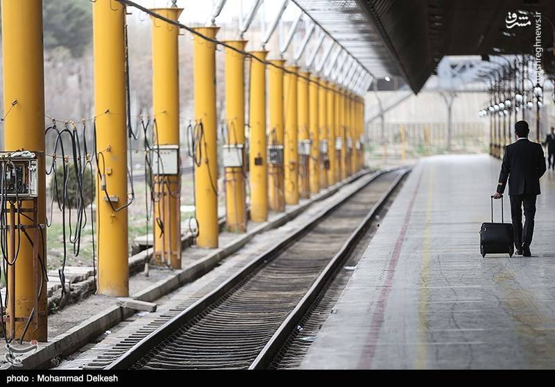 مسافران راه آهن تهران