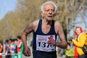 فیلم/ مسن ترین دونده دوی ماراتن بین المللی پارس