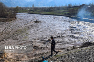 جاری شدن سیل در روستاهای آذربایجان غربی