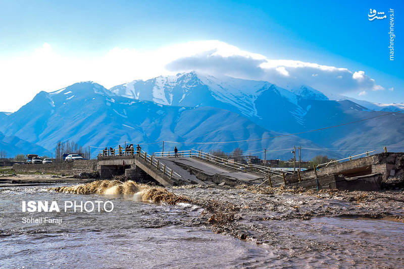 جاری شدن سیل در روستاهای آذربایجان غربی