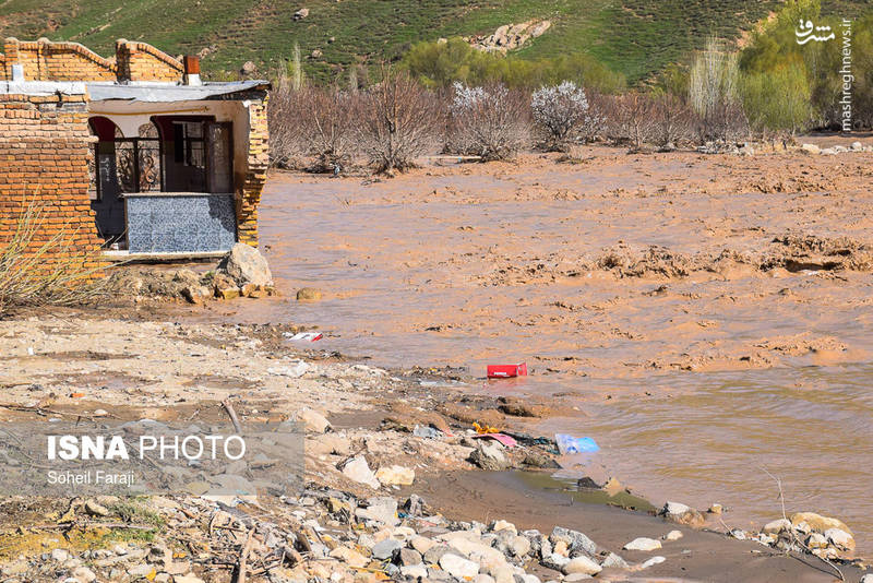 جاری شدن سیل در روستاهای آذربایجان غربی