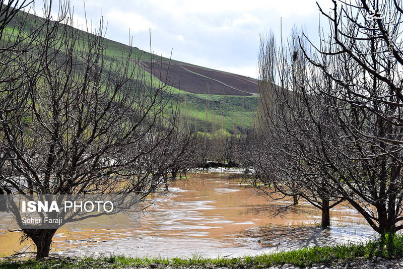 جاری شدن سیل در روستاهای آذربایجان غربی