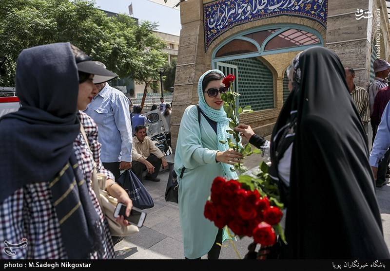  مراسم روز عفاف و حجاب در بازار تهران 