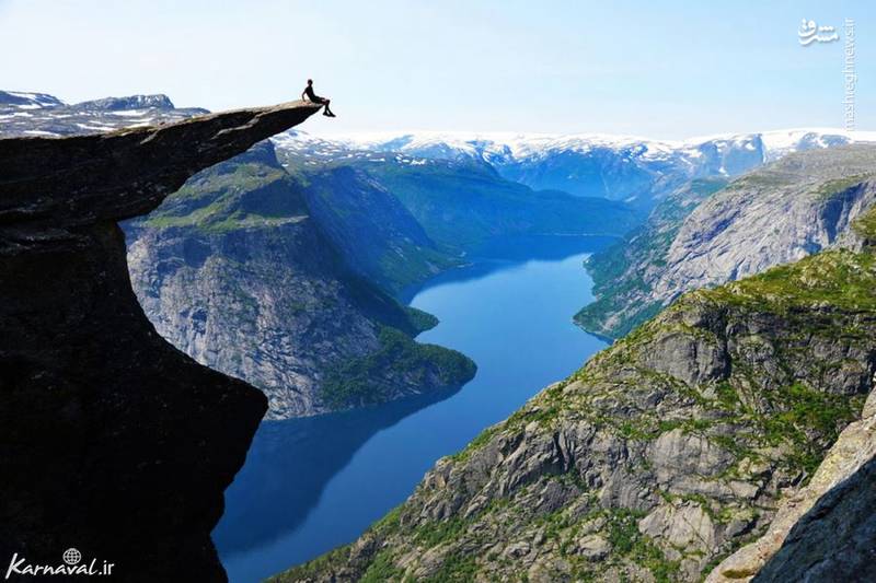 ۱۶- صخره ی ترول‌تونگا | نروژ

صخره ی ترول‌تونگا (Trolltunga)، در ارتفاع ۷۰۱ متری دریاچه ی ریگدالسواتنت (Ringedalsvatnet Lake) قرار گرفته است.
