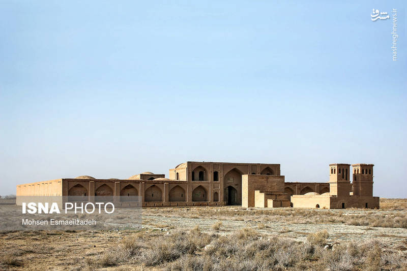 کاروانسرای مزینان در حوالی مشهد، مربوط به دوره صفوی است و در شهرستان داورزن واقع شده است.