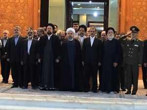 فیلم/ تجدید میثاق روحانی و اعضای دولت با آرمان‌های امام(ره)