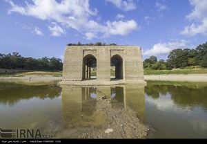  خشک شدن دریاچه طبیعی عباس آباد 