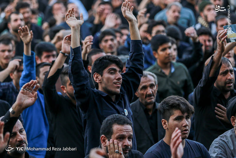  مراسم تشییع پیکر دو شهید مدافع حرم در مسجد جمکران