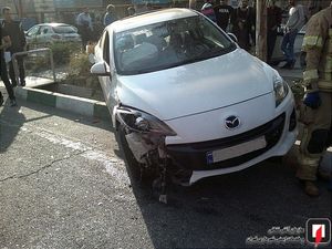 5 عکس تصادف شدید مزدا با ام‌وی‌ام در تهرانسر