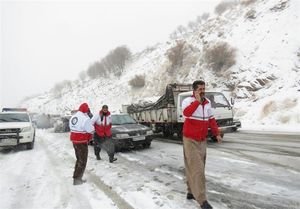 گرفتاری مردم در برف و کولاک