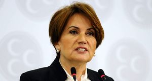  مرال اکشنر Meral Akşener