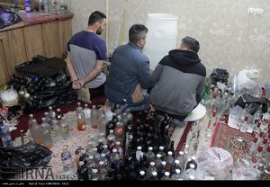 کشف کارگاه بزرگ تولید مشروبات الکلی در مشهد‎