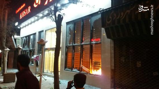 عکس/ آتش زدن بانکی در زنجان توسط آشوبگران