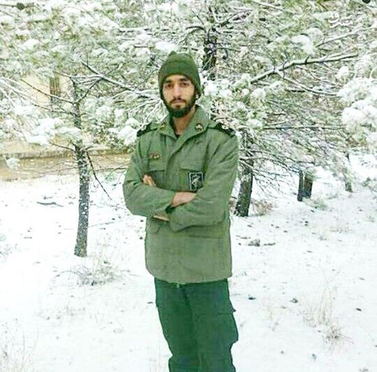 عکس یادگاری شهید حججی در برف