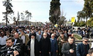 علی لاریجانی در راهپیمایی 22 بهمن تماشایی