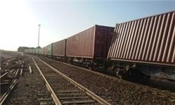 فیلم/ برخورد قطار با خودرو در راه‌بند راه‌آهن اندیمشک