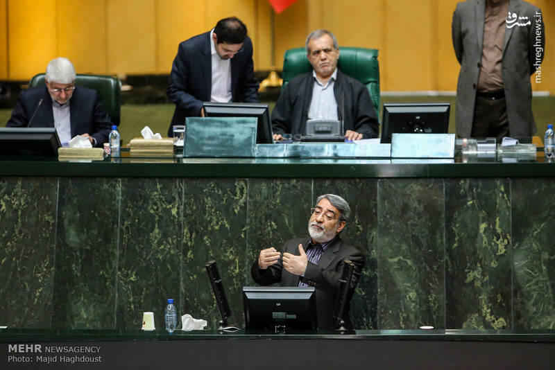 رحمانی فضلی در پاسخ به سوال محمود صادقی:
حداقل نظارت بر شهرداری تهران از وزارت کشور گرفته شده است.