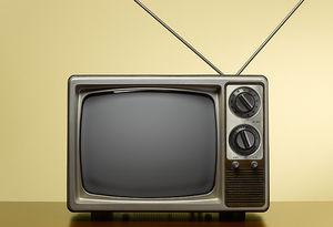 رقابتِ نوستالژیها با فیلمهای جدیدِ تلویزیون تلویزیون نمایه