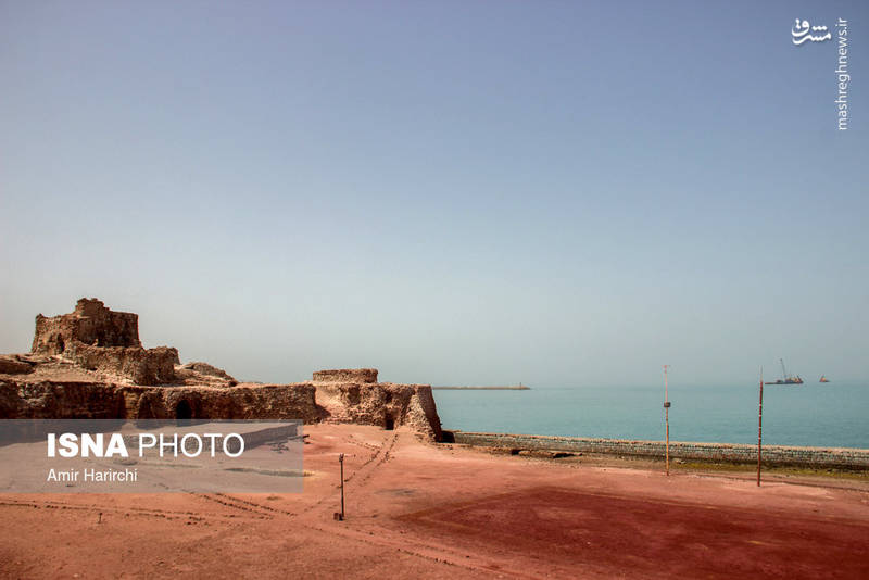 در طی بیش از دو قرن بعد عظمت جزیره به قدری رسید که مرکز خلیج فارس شد. 