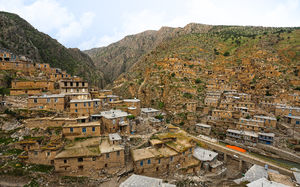 طبیعت بکر روستایی پلکانی در کردستان