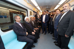 روحانی در مترو مشهد