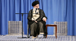 جمهوری اسلامی در همه مسائل منطقی عمل میکند/ بیشترین دشمن را در بین دولتهای مستکبر و بیشترین طرفدار را در بین تودههای مردم داریم/ نخست وزیر کودک کش رژیم صهیونیستی شمر زمان است
رهبر انقلاب - کراپشده