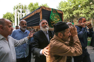 وداع مردم دماوند با حاج محمد باقر مشهدی آقایی