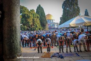 حضور گسترده فلسطینیان در نماز عید قربان