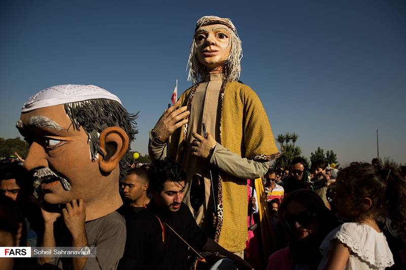 جشنواره عروسک‌ها در بوستان آب و آتش