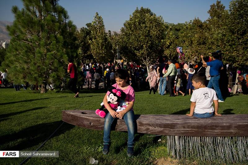 جشنواره عروسک‌ها در بوستان آب و آتش