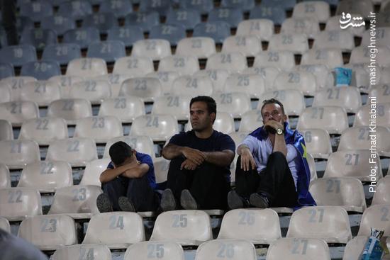 عکس/ حال و روز هواداران پس از باخت سنگین استقلال به السد