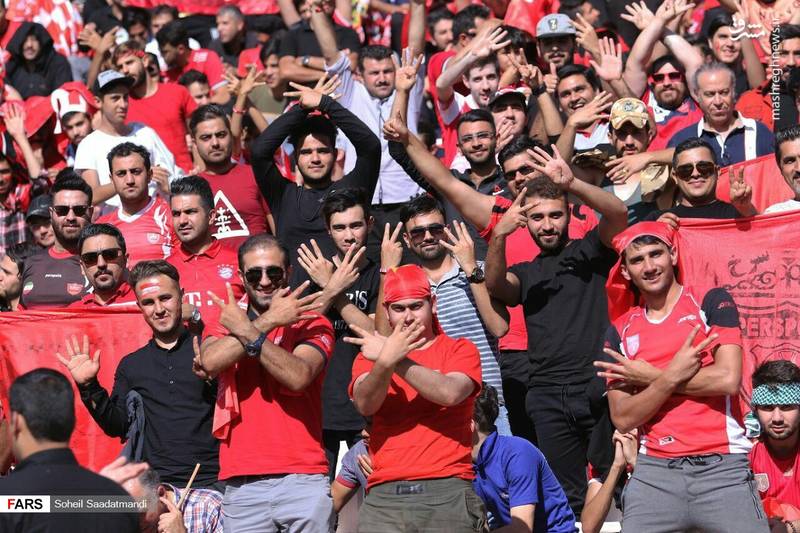 حضورتماشاگران و تمرین پرسپولیسی‌ها پیش از دیدار با الدحیل