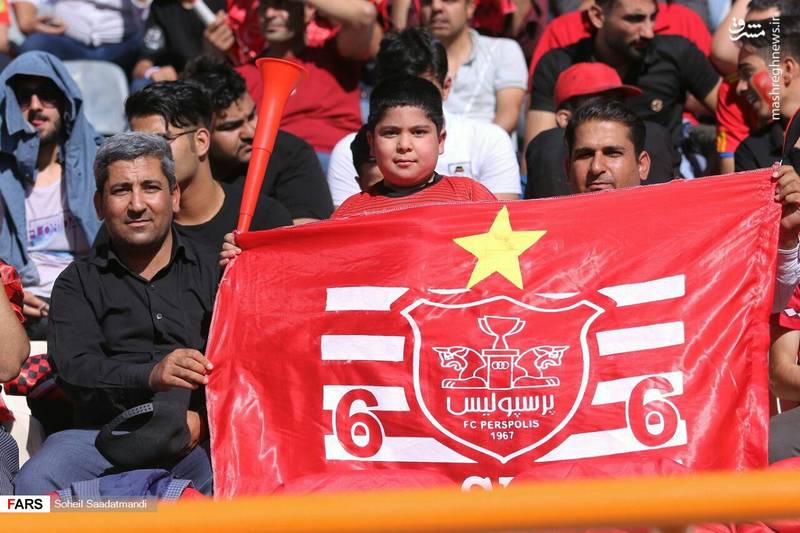 حضورتماشاگران و تمرین پرسپولیسی‌ها پیش از دیدار با الدحیل