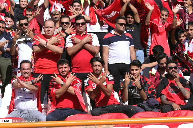 حضورتماشاگران و تمرین پرسپولیسی‌ها پیش از دیدار با الدحیل