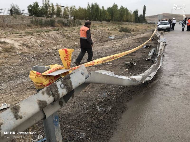 ۲ کشته در واژگونی اتوبوس دانش آموزان در تبریز ۲ کشته در واژگونی اتوبوس دانش آموزان در تبریز