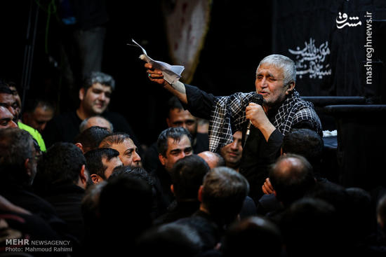 عکس/ مداحی حاج منصور ارضی در کربلا