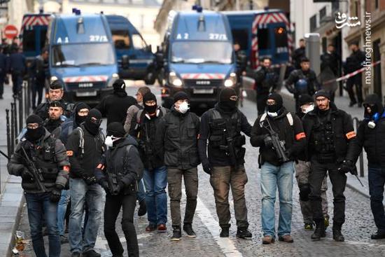 عکس/ سلاح پلیس پاریس برای مقابله با معترضان