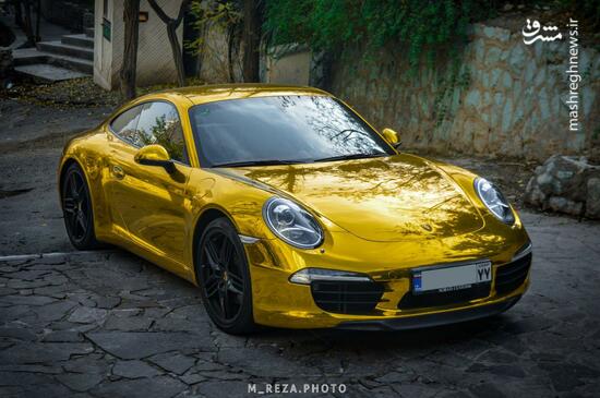 عکس/ پورشه طلایی در تهران!