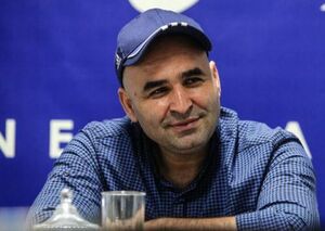فیلم/ زمزمه سرود ملی ایران توسط آقای بازیگر و کارگردان