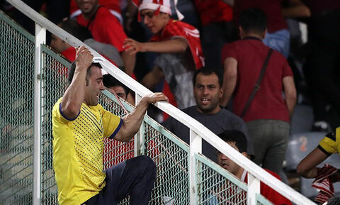 فیلم/ درگیری و چاقوکشی خونین در فوتبال ایران