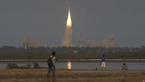 هند یک ماهواره نظامی به هوا پرتاب کرد