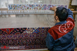 ۱۰ معجزه در دولت پزشکیان! / واردات فرش دستباف ایرانی؛ آتش در خرمن قالیبافان