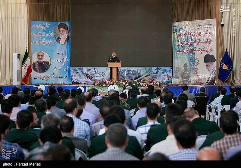 عکس/ سرلشکر سلامی در جمع پاسداران کرمانشاه